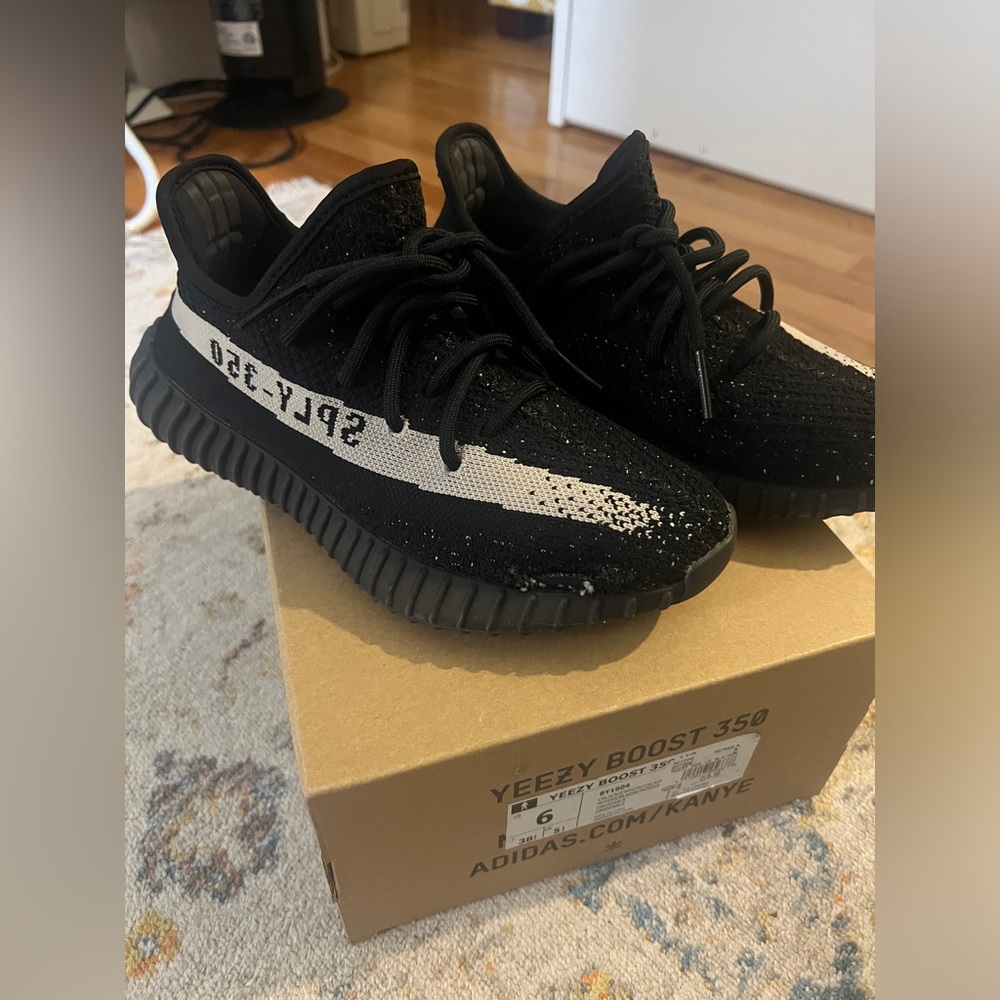 Yeezy boost 350 blk/wht